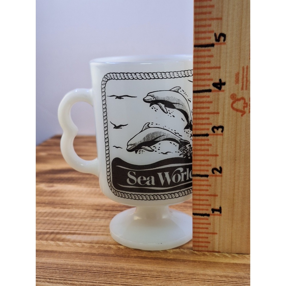 VTG Sea World Anchor Hocking Shamu Fire King Pedestal Mug Milk Glass Coffee - Picture 7 of 8